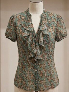 Sanctuary Green Floral Blouse with Ruffled Neck, Size Medium